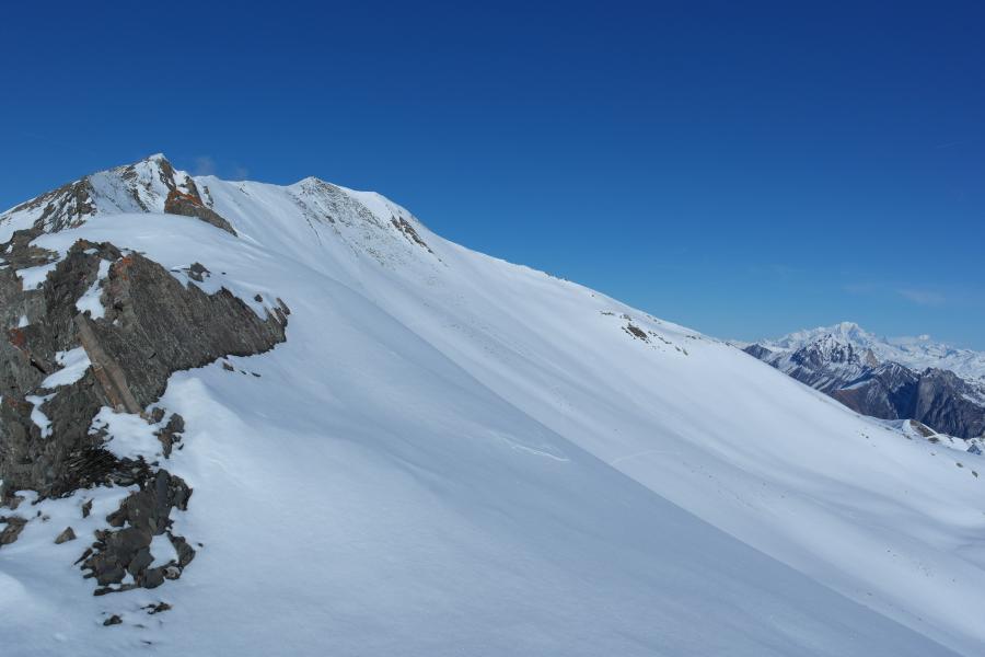 Pointe d'Emy sur fond Mt Blanc
