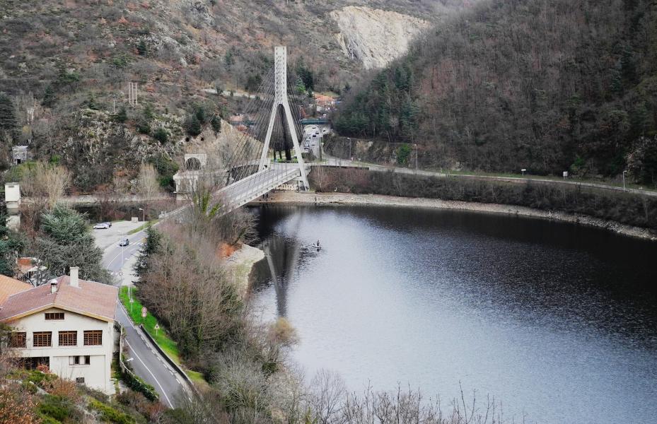 Le pont suspendu du Pertuiset