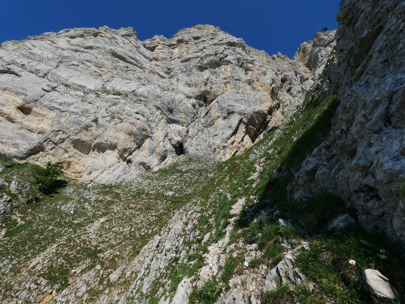 Ressaut mixte pour prendre pied dans le Goulot