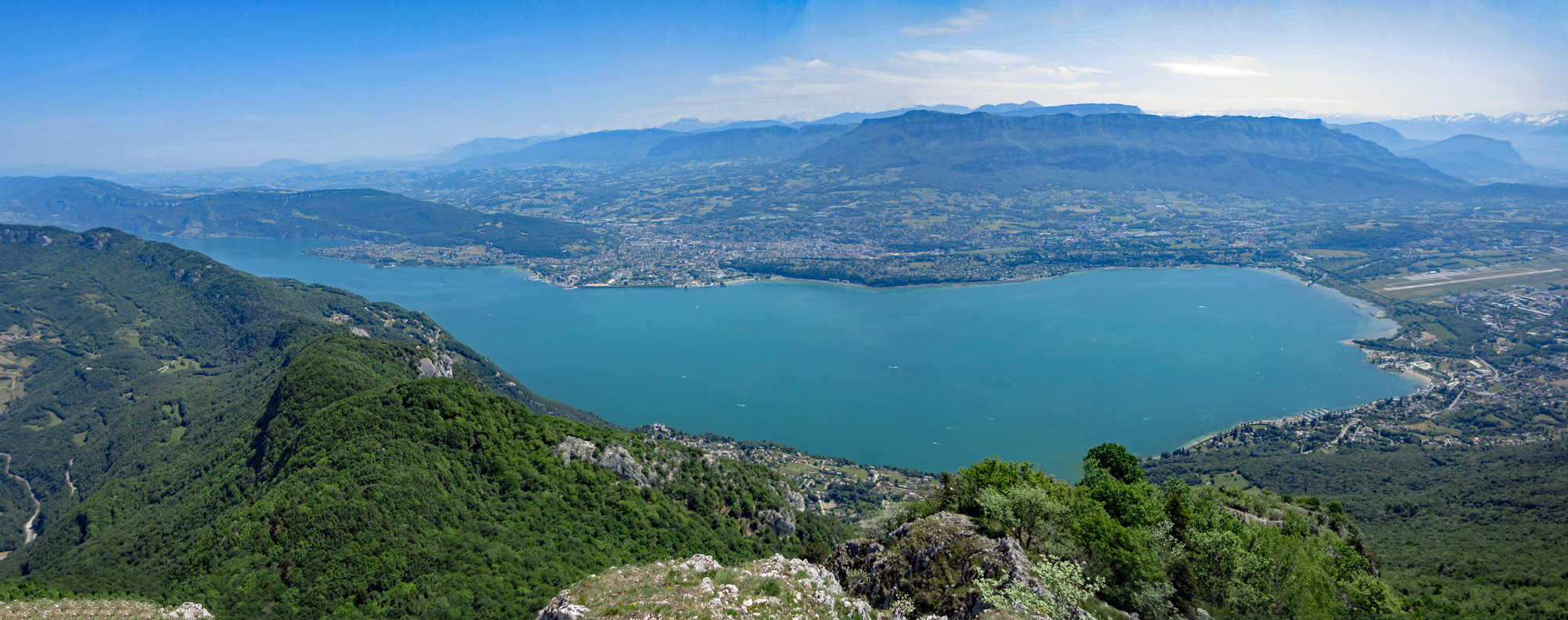 Panorama du lac du Bourget depuis la Dent du Chat