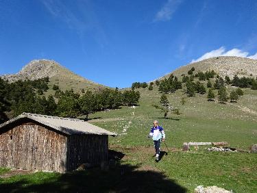 Pas d'Archail, avec Ã  gauche le sommet du Cucuyon