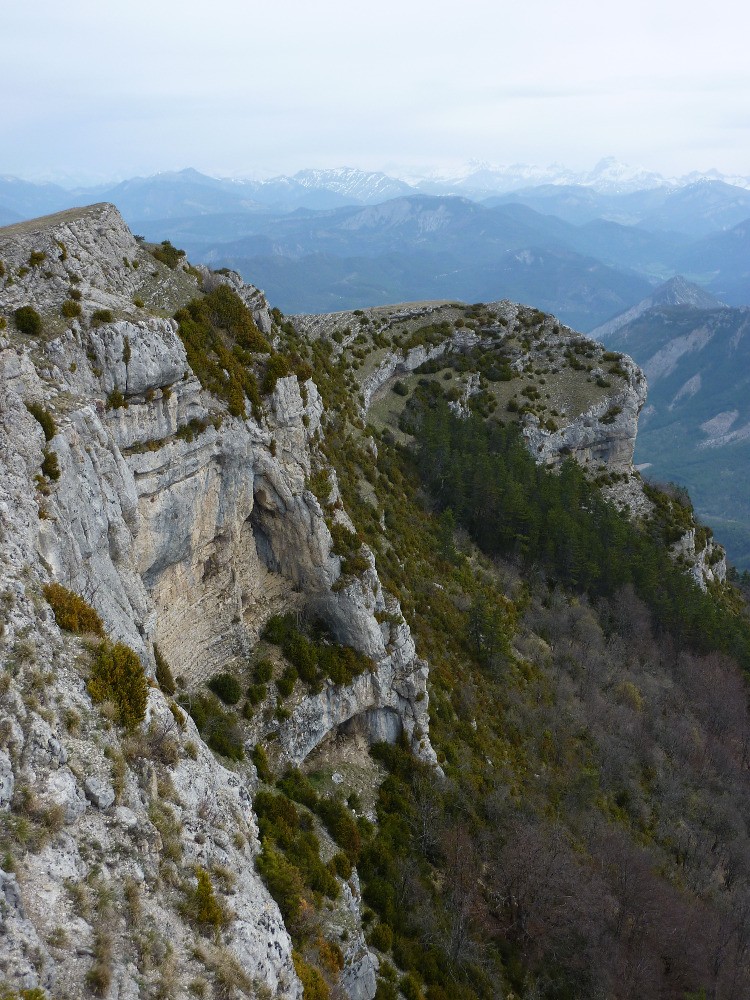 Passage possible sur l'Ã©peron nord de la TÃªte des Faux