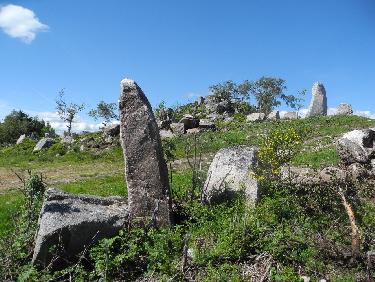 Plein de gros blocs au sommet