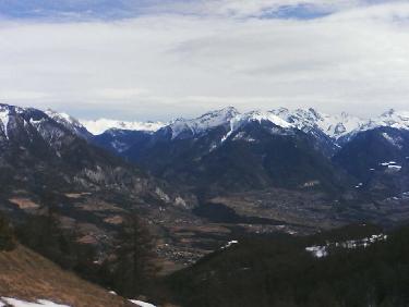 Plus haut , vers "les Aymards" ; vue vers le Queyras...Le PÃ©ouvou dÃ©passe Ã  G
