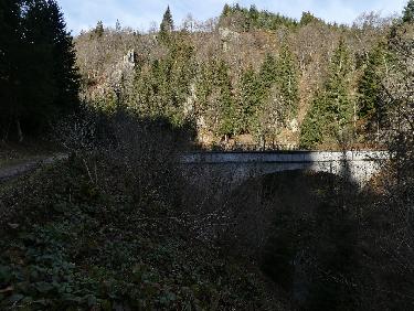 Pont de l&apos;aqueduc (passage en rive droite)