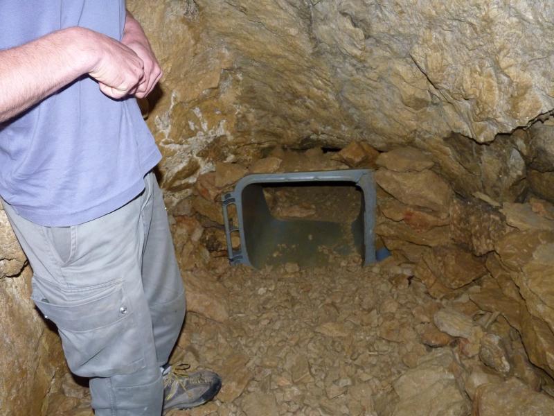 poubelle dans la grotte