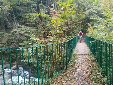 Presque entre les averses