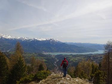 Promontoire Ã  1860m avec panorama sur la vallÃ©e de RÃ©allon, le lac de Serre-PonÃ§on, le cirque de Morgon...