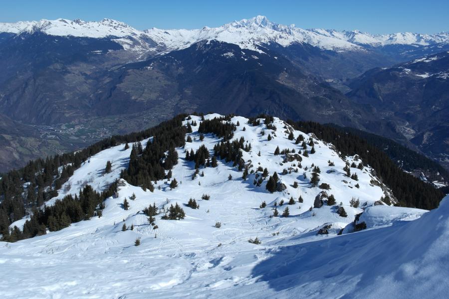Quelques pentes encore un peu fraiches