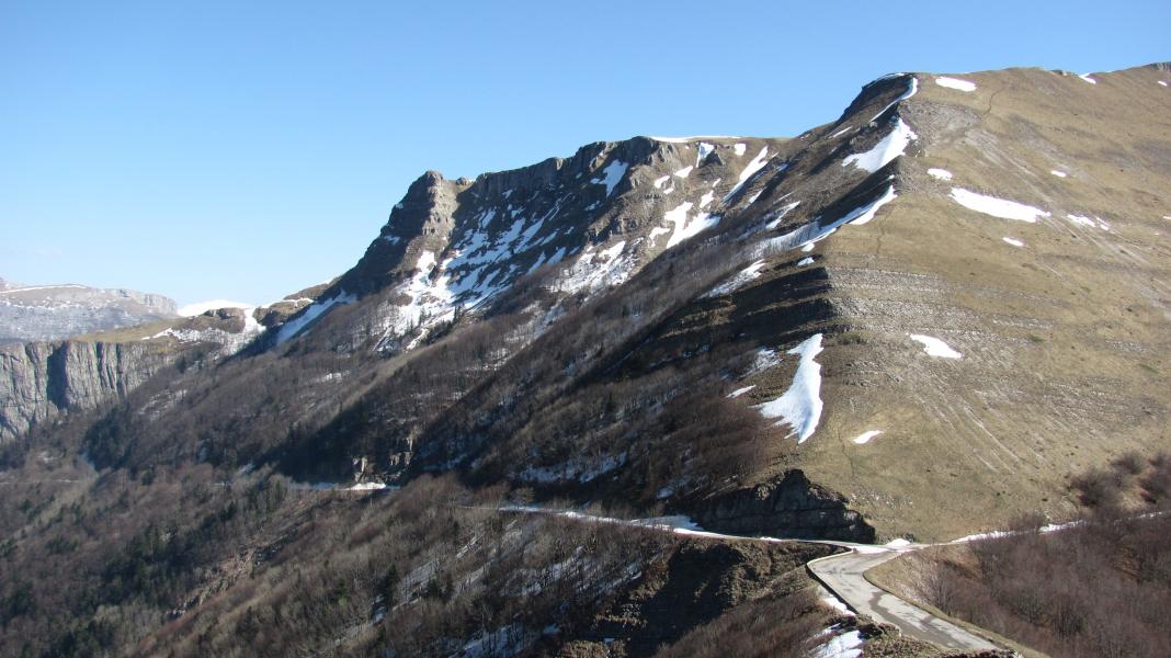 Roc de Toulau vu du Col de la Bataille