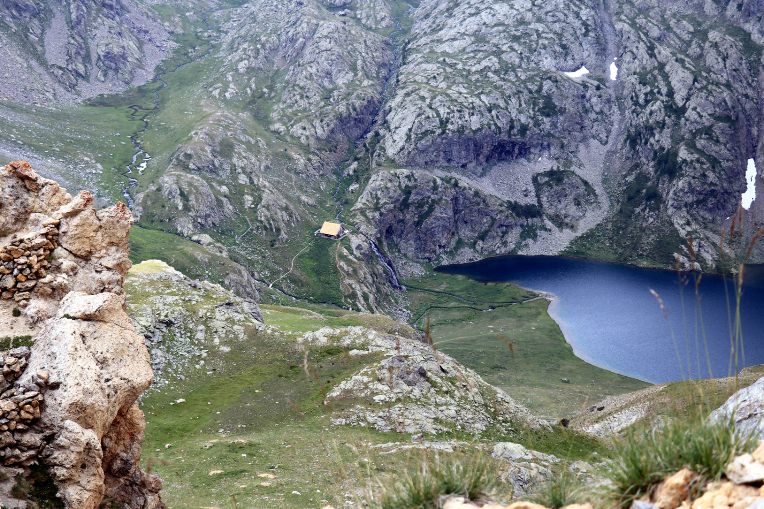 Refuge et Lac de Vens