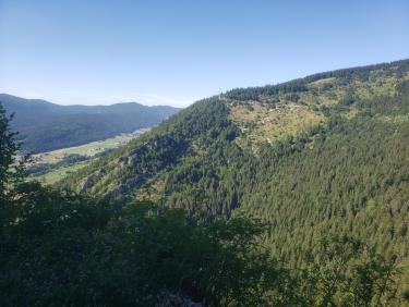 Refuge des Feneys depuis la Croix Perrin