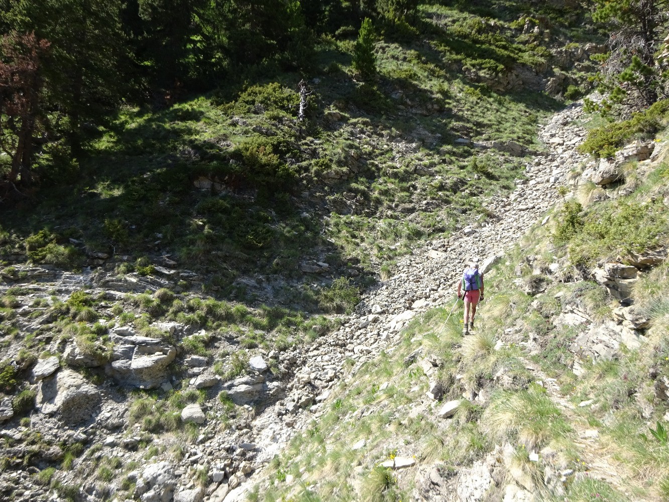 Retour du Piolit sur le sentier balcon en face sud