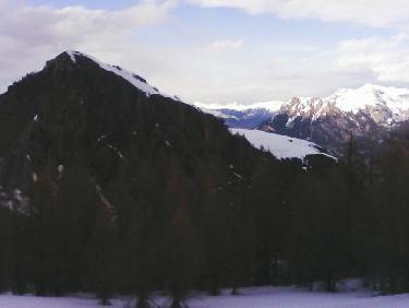 Roche CharniÃ¨re et au fond , montagnes de BrianÃ§on