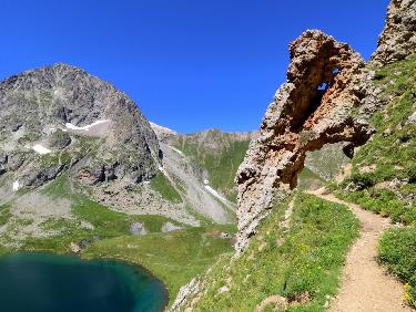 Roche Percée et Lac de la Muzelle