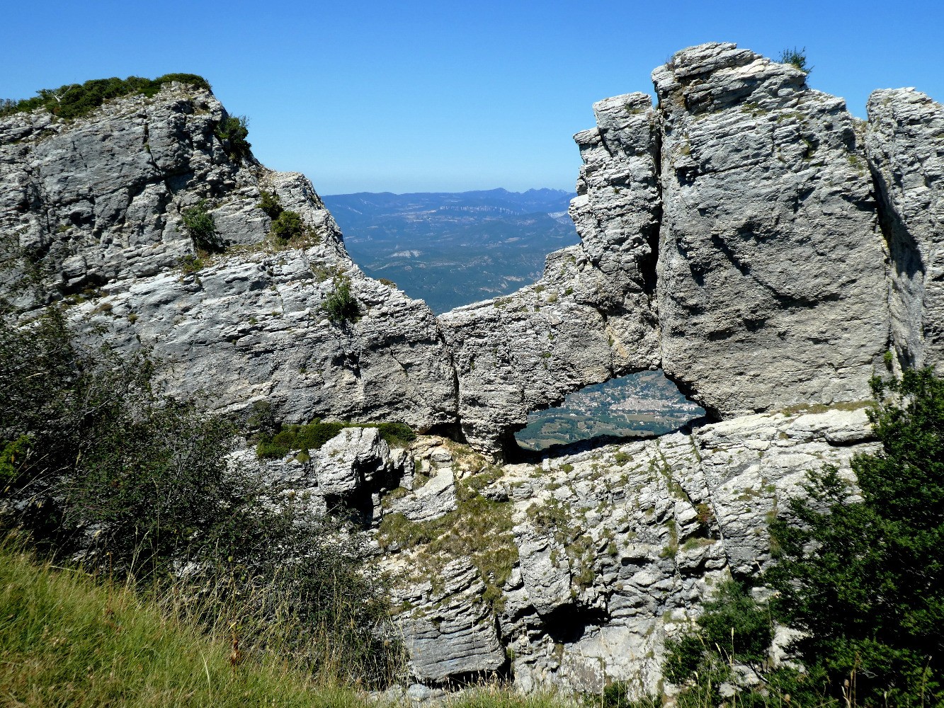 Rocher de la Laveuse et son trou