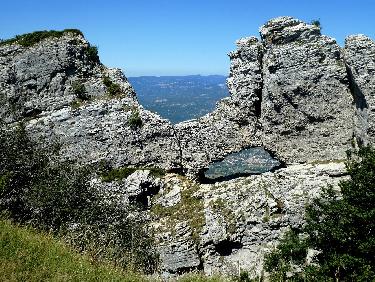 Rocher de la Laveuse et son trou