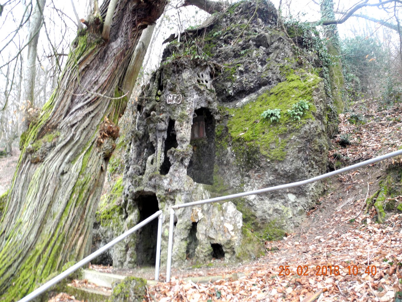 Rosaire, grotte 1