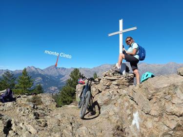 Sortie Calacuccia croix de Bocca Croce ( vue sur le monte Cinto)