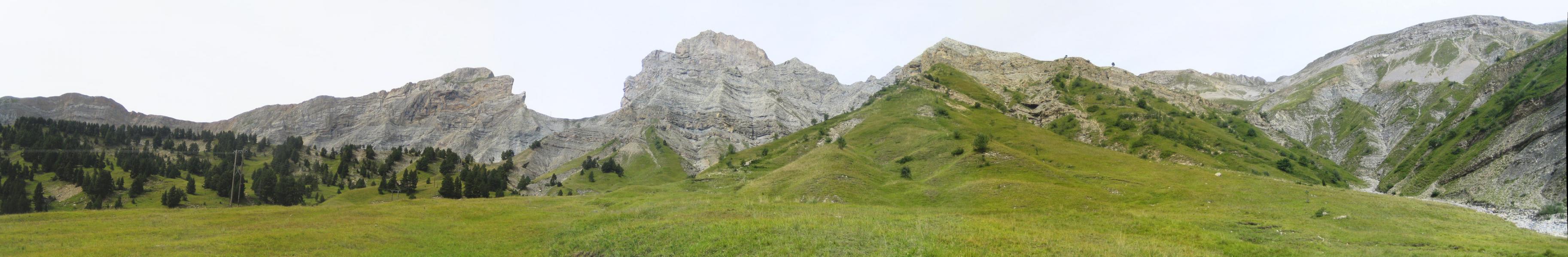 Sommets entourant le vallon de l'Abéou