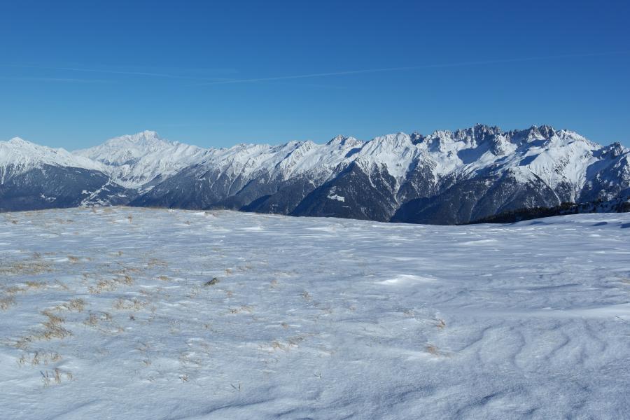 Soufflé à 2000 sur fonf de Lauzière et Mt Blanc