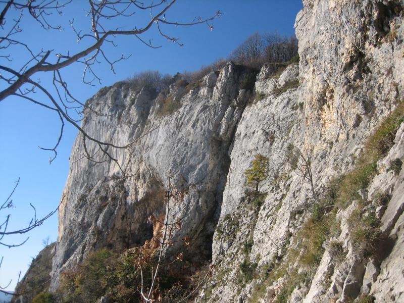 Sous la croix