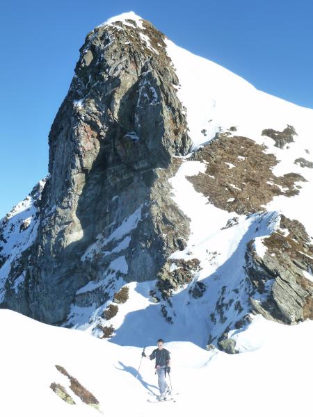 Sous la dent noire