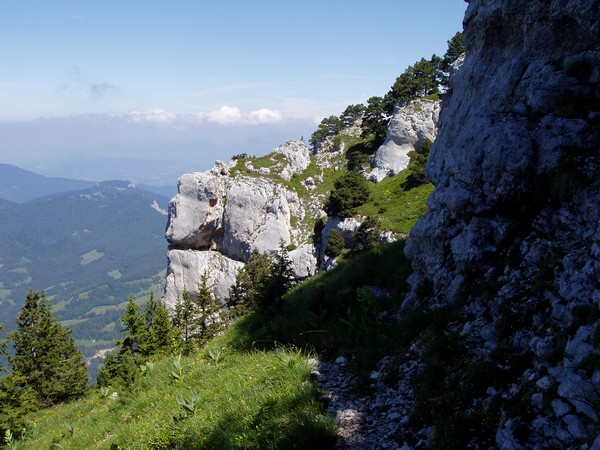 Sous les crêtes