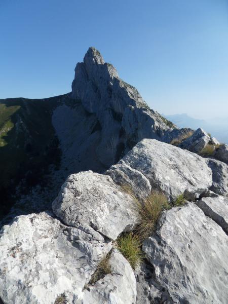 Sur l'arête