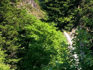Saut du Gier, à peine vsisible du sentier d&apos;accè