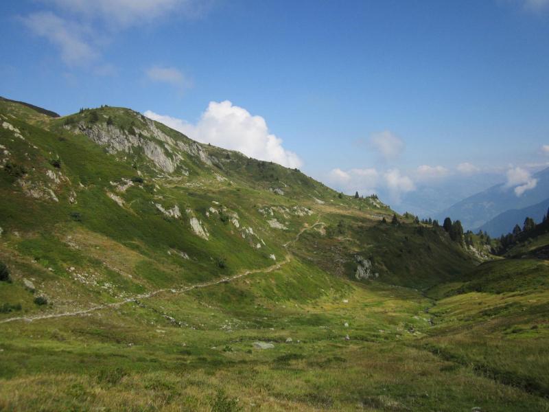 sentier sous le lac Brassa