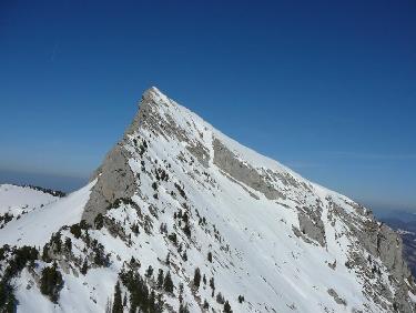 Sommet sous la neige