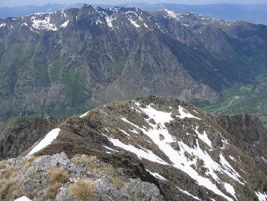 crête de rocher rond