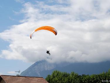 le sol n&apos;est pas loin.