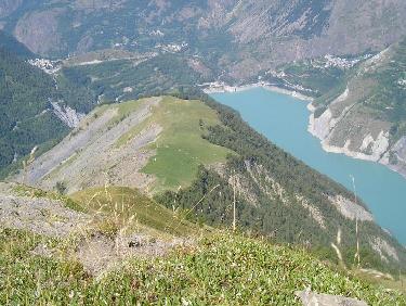 Lac du Chambon depuis l&apos;arête NNW de la Sure