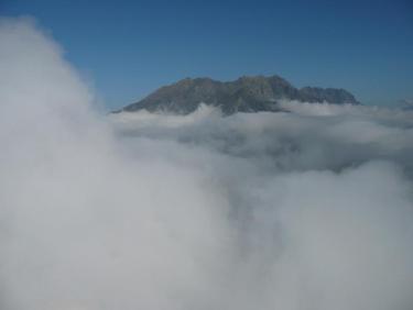 En vol au milieu des nuages
