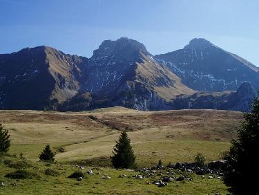 Jallouvre depuis les Rochers de Leschaux
