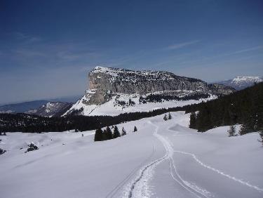 vers la croix de l&apos;alpe