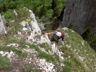 Dans le couloir de montée vers la tour percée
