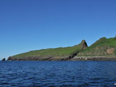 Le pont reliant Mykines a Mykinesholmur