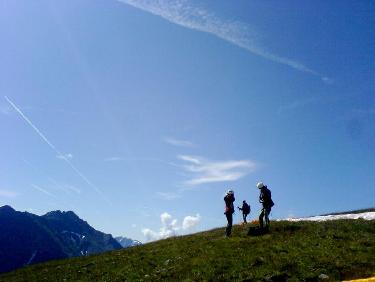 Tous les trois prêts, vue d&apos;en bas...