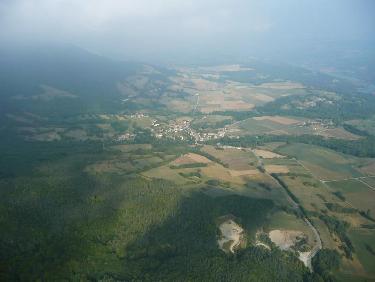 Cordéac Apparait entre les cumulus joufflus