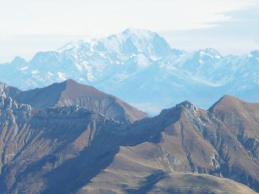 Ca s&apos;empile sur le Mont Blanc