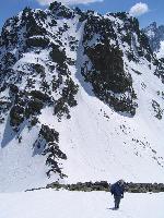 Au dessus de la brèche fendue