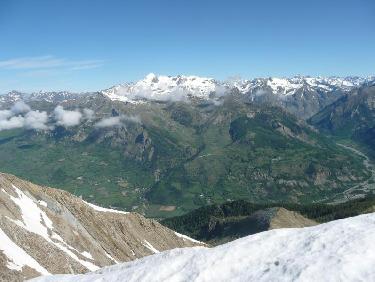 au nord, le Chaillol et les Ecrins