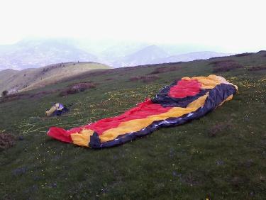 La voile est prête sur ce terrain d&apos;envol idéal