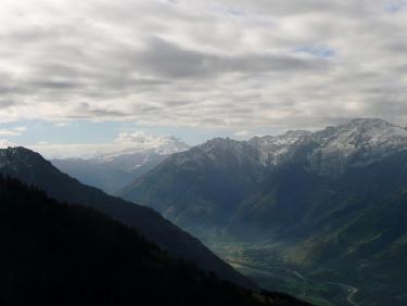 l&apos;etendard tout au fond de la Maurienne