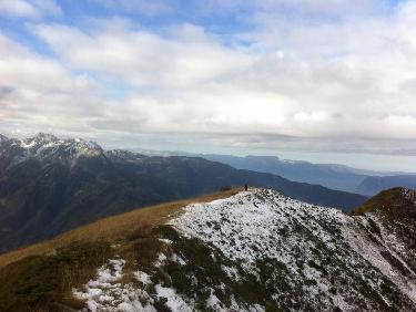 Michel arrive au dit Dôme de Ripariz