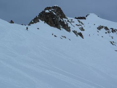 Rognolet à droite, à gauche le Col de Montartier