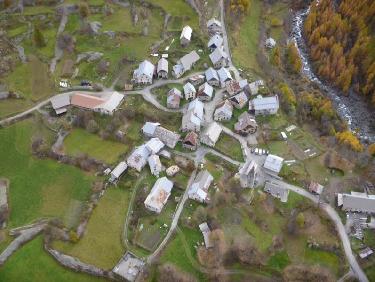 Voilà Prapic.. Nom qui vient de prés a pic